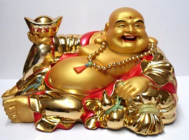 God Hotei is an effective amulet of wealth, luck and happiness