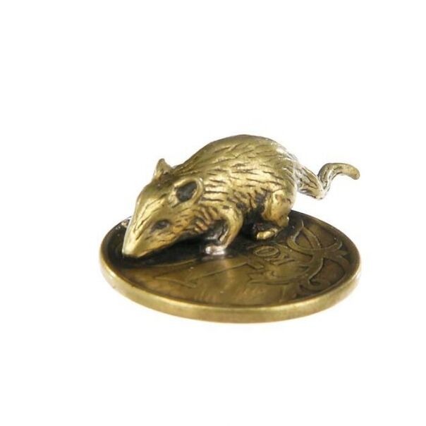 Mouse amulet with coin purse, can bring good luck