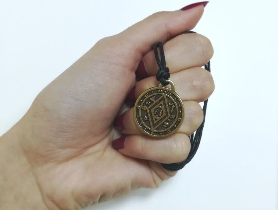 Amulet pendant of good luck
